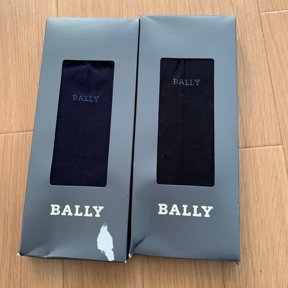 ￥1999→1888値下げ・未使用品★BALLY バリー・紳士用ソックス2足＋訳あり1足オマケ付き