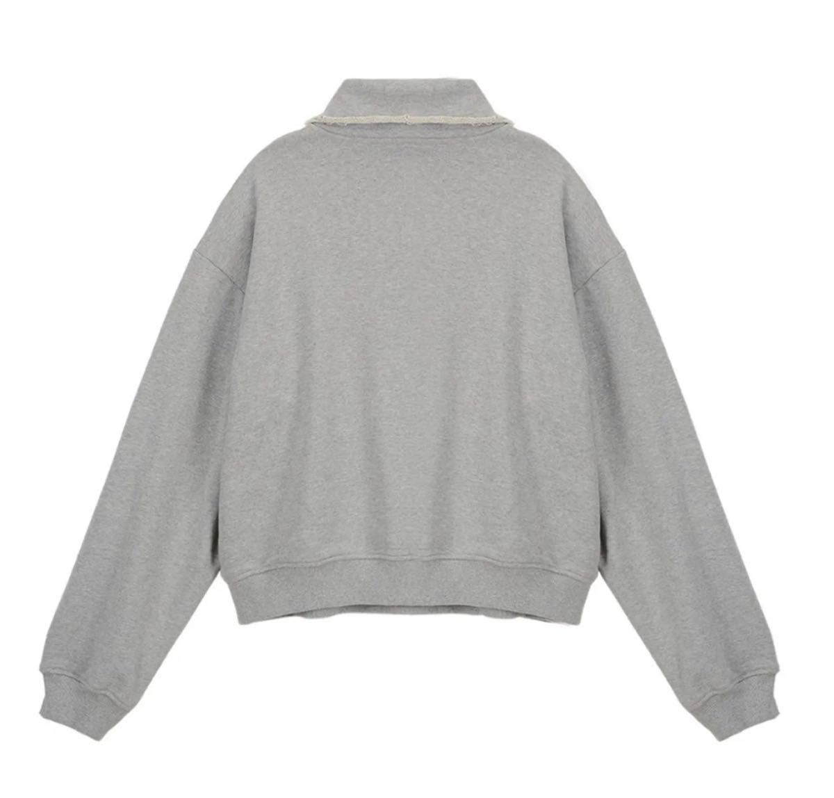 Matin Kim マーティン キムBLOCK LOGO HALF ZIP SWEATSHIRT Matin Kim マーティン キムBLOCK LOGO HALF ZIP SWEATSHIRT