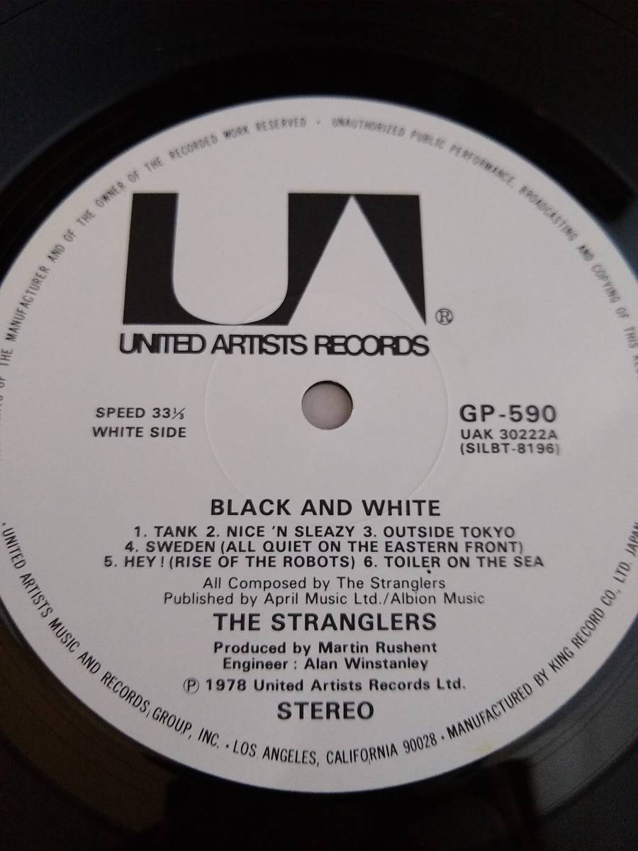 W5383 LP　レコード【THE STRANGLERS / BLACK AND WHITE / GP-590】_画像3