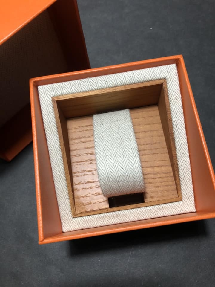 HERMES エルメス 空箱 ウォッチケース 腕時計 BOX ボックス 時計 外箱 オレンジ　付属品 レディース_画像8