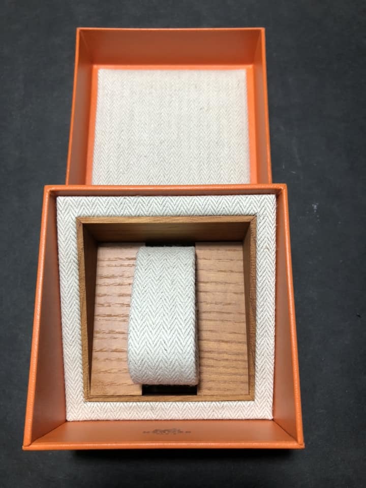 HERMES エルメス 空箱 ウォッチケース 腕時計 BOX ボックス 時計 外箱 オレンジ　付属品 レディース_画像10