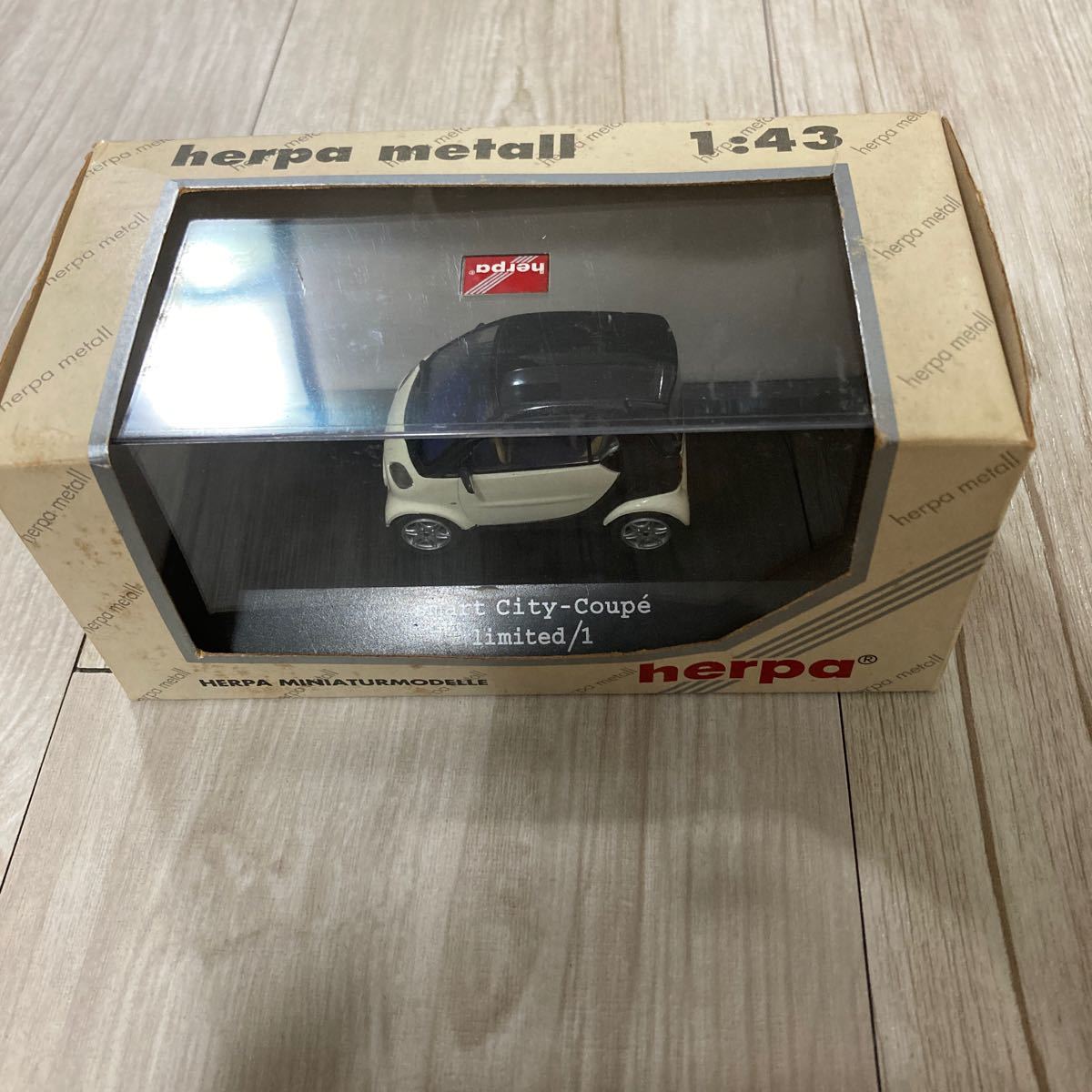 herpa metall smart city-coupe リミテッドミニカー 1:43 HERPA MINIATURMODELLE_画像1