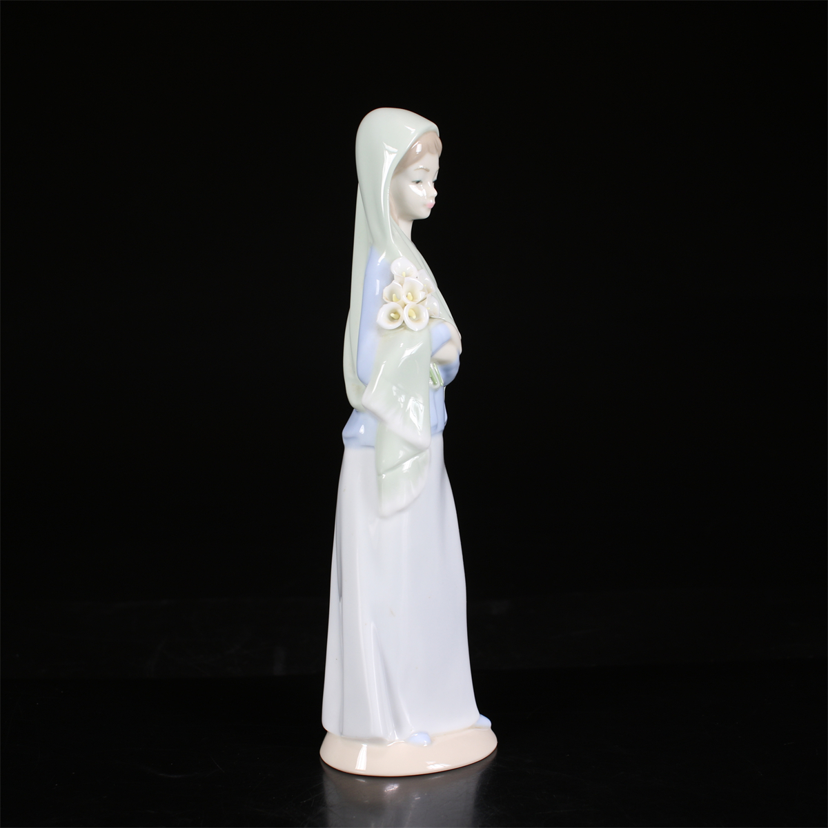 CE163 LLADRO 【リヤドロ】 磁器人形 美少女 置物 高23.5㎝／美品！ｈ_画像3