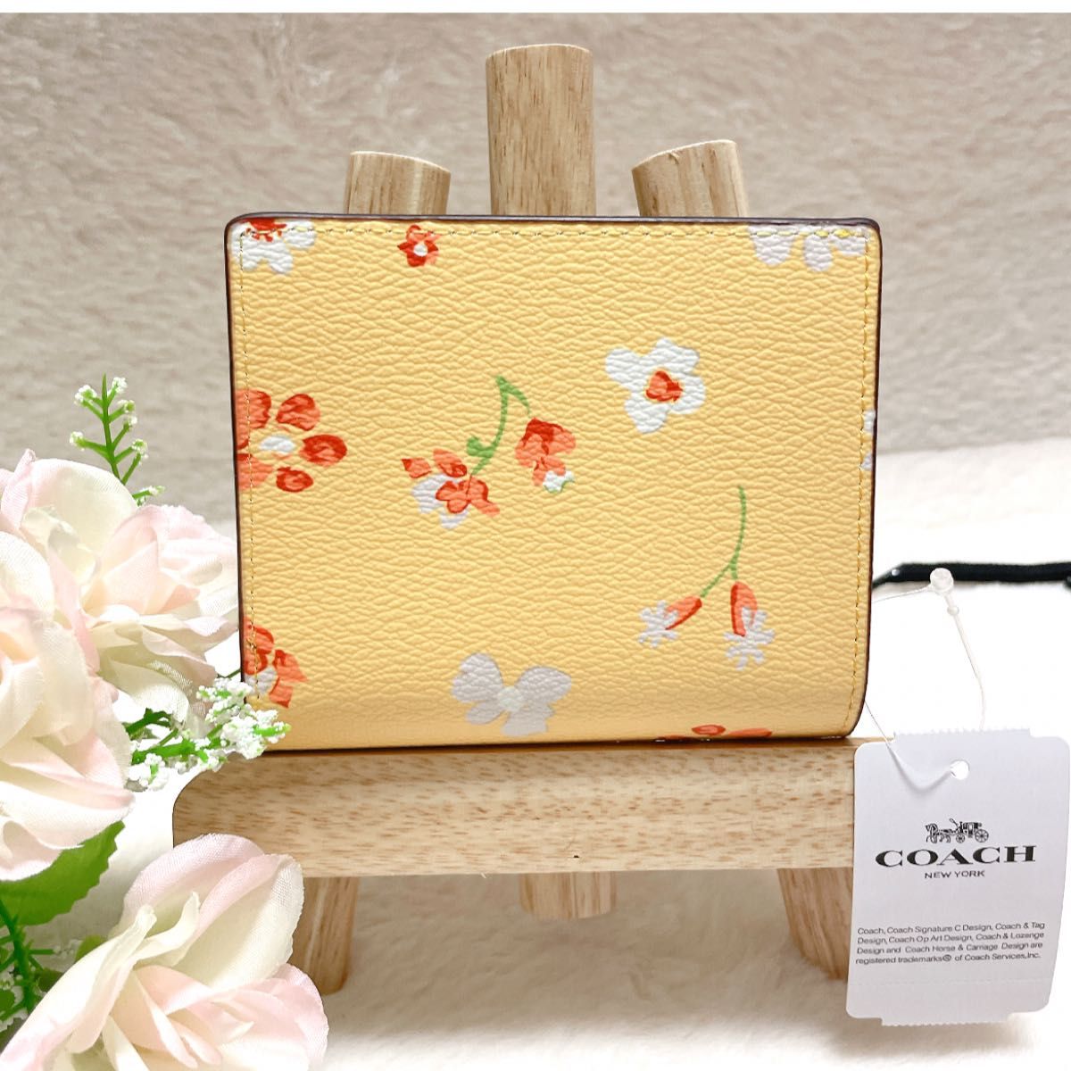 新品未使用】COACH コーチ 折り財布 イエロー フラワー 花柄 二つ折り