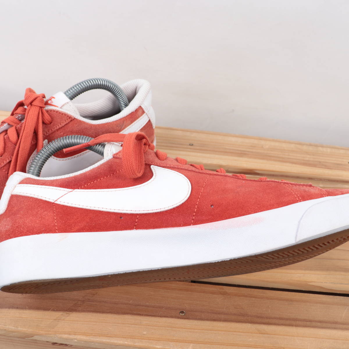 z90 ナイキ ブレーザー ロー US8 26.0cm/オレンジ 白 ホワイト NIKE BLAZER LOW SUEDE メンズ スニーカー 中古の画像6