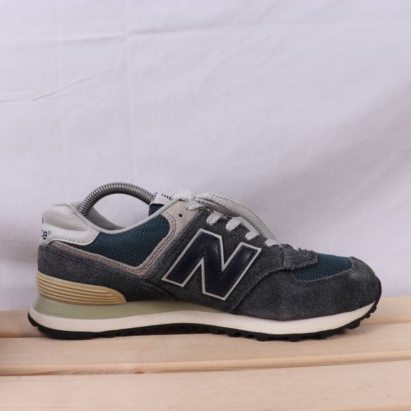 z10000【574】ニューバランス US8.5 26.5cm/紺 ネイビー 灰 グレー newbalance メンズ スニーカー 中古_画像5