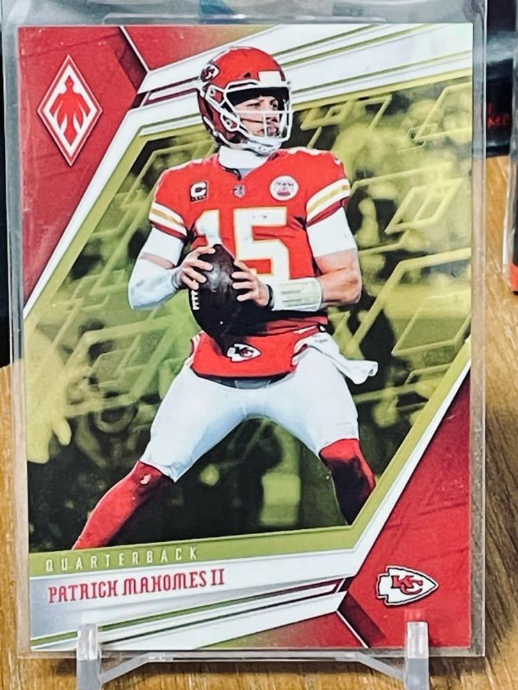 Super Bowl MVP Patrick Mahomes II NFL 2019 Panini Phoenix Yellow /75 #42 Kansas City Chiefs QB_画像1