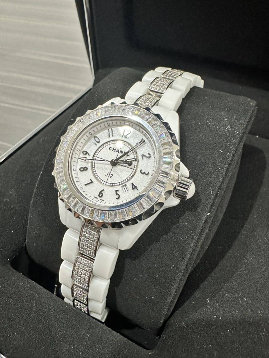 Yahoo!オークション - 極美品 バケットベゼル CHANEL J12 33 Yahoo!オークション - 極美品 バケットベゼル CHANEL J12 33