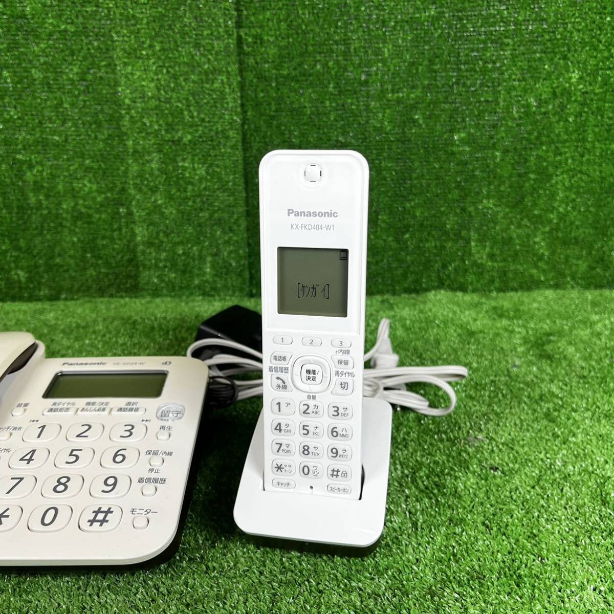 4-478】Panasonic パナソニック VE-GD24-W KX-FKD404-W1 コードレス電話機 子機付き ホワイト 白 通電確認済み_画像5