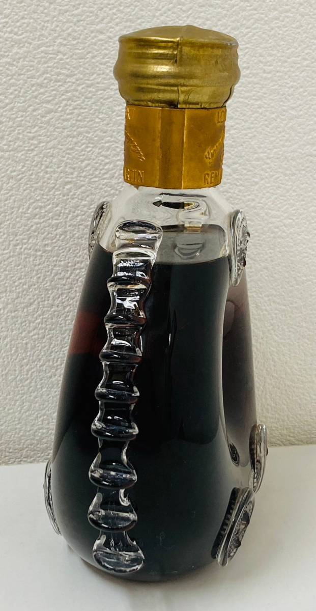 ☆F253■ ルイ13世　REMY MARTIN 　レミーマルタン 金キャップ バカラボトル 箱なし ブランデー 700ml 　40％_画像4