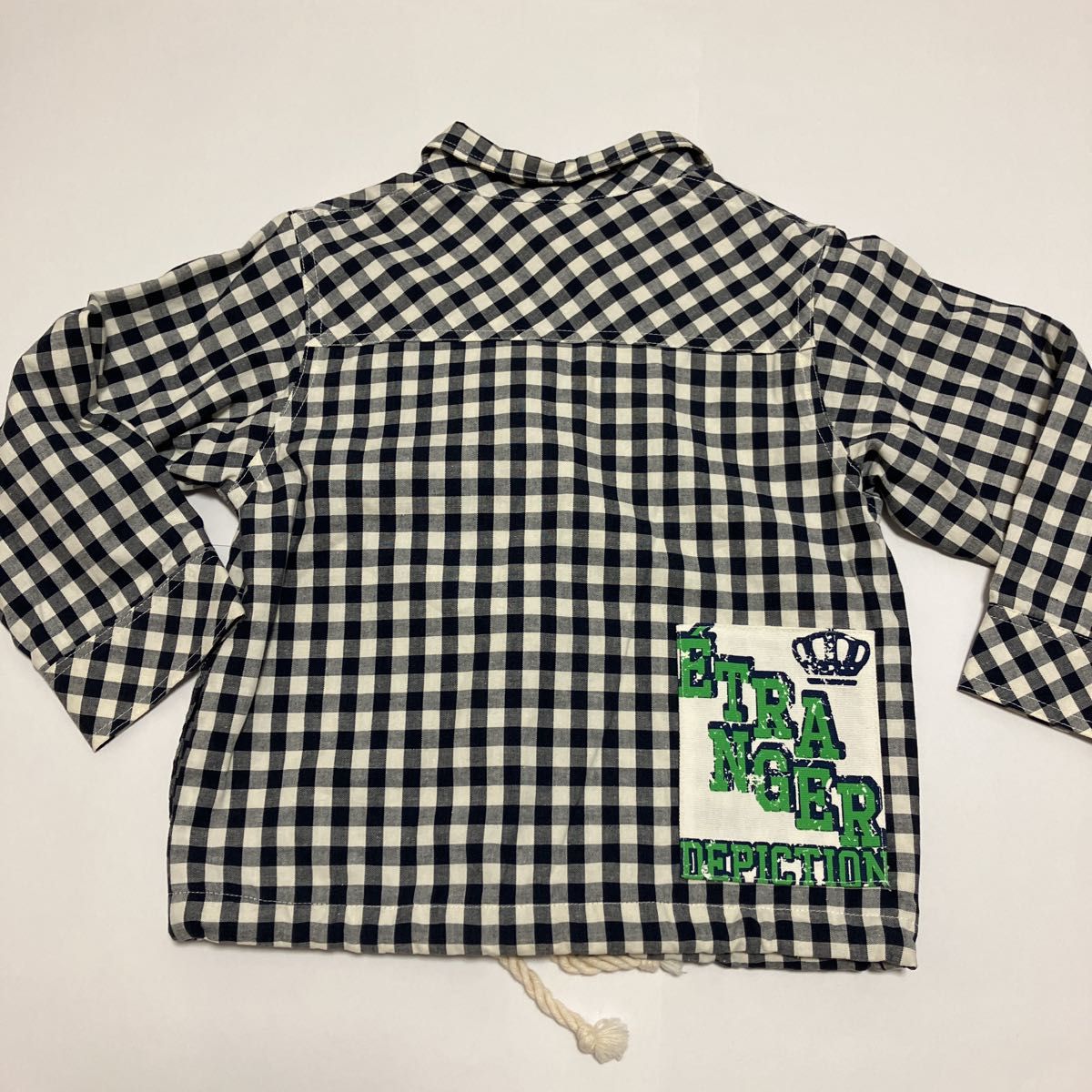 新品、未使用★ハッシュアッシュ　HUSHUSH ジップジャケット　キッズ服　サイズ110 春服