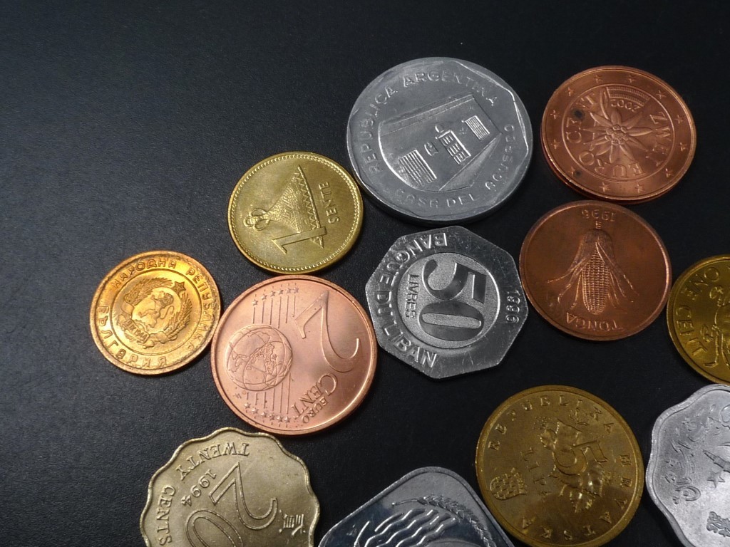 世界貨幣12枚 硬貨 レバノン アルゼンチン レソト王国 セーシェル オーストリア ブルガリア ポルトガル トンガ クロアチア 香港 などコイン_画像6