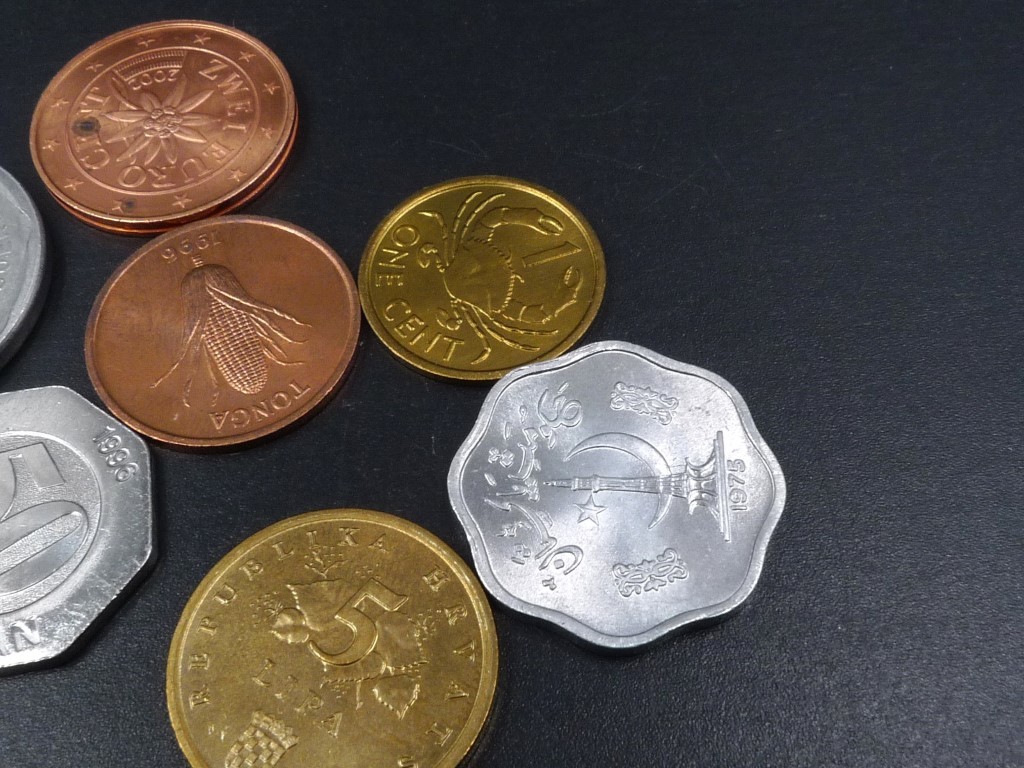 世界貨幣12枚 硬貨 レバノン アルゼンチン レソト王国 セーシェル オーストリア ブルガリア ポルトガル トンガ クロアチア 香港 などコイン_画像5