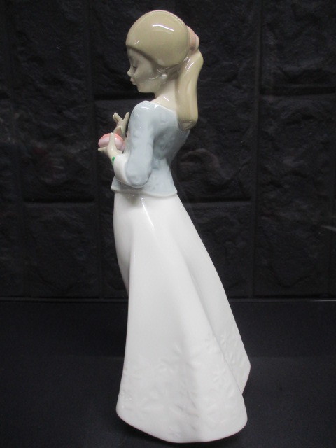 Y412/美品 LLADRO NAO リヤドロ ナオ 女の子 フィギュリン 陶器人形 SPAIN インテリア 置物_画像4