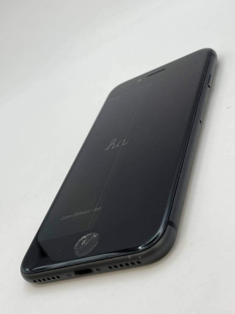 (KT020338)【爆速発送・土日発送可】iPhone 8 ブラック 利用制限 ◯ アイフォン Apple 1円スタート 【キャリア・docomo】_画像3