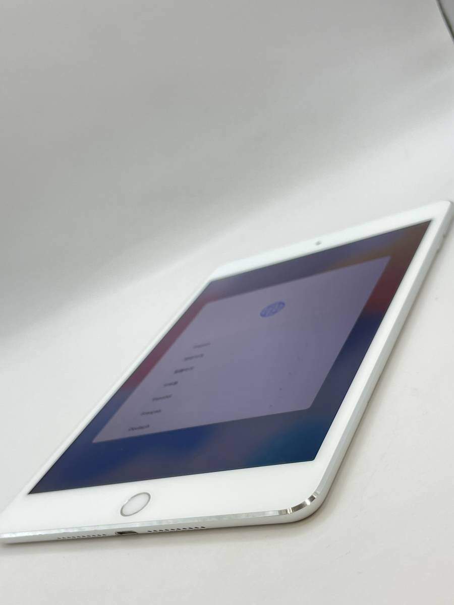 (KT011571)【爆速発送・土日発送可】iPad mini4 16GB 利用制限 ◯ 1円スタート シルバー アップル Apple アイパッド【キャリア・SoftBank】_画像2
