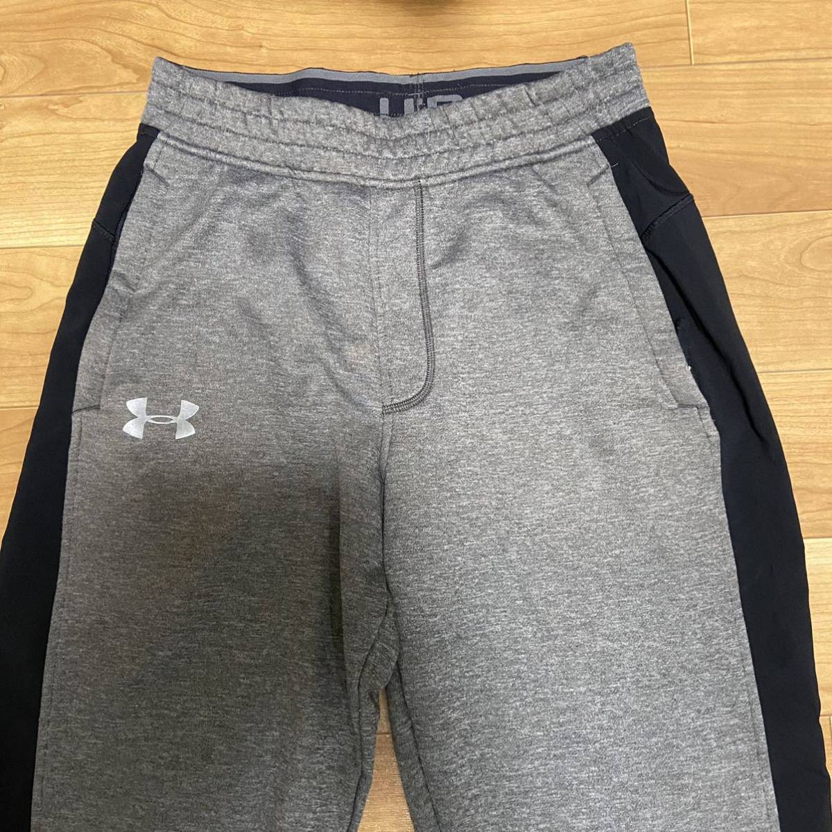 UNDER ARMOUR★スウェットパンツ★グレーXブラック★サイズM★アンダーアーマー _画像3