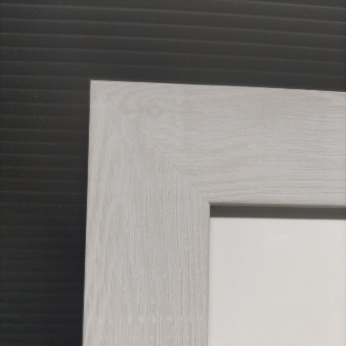額縁 ２枚セット 正方形 ２０センチ 樹脂製ライトグレー木調デザイン 水彩画・デッサン画に アートフレーム_画像3