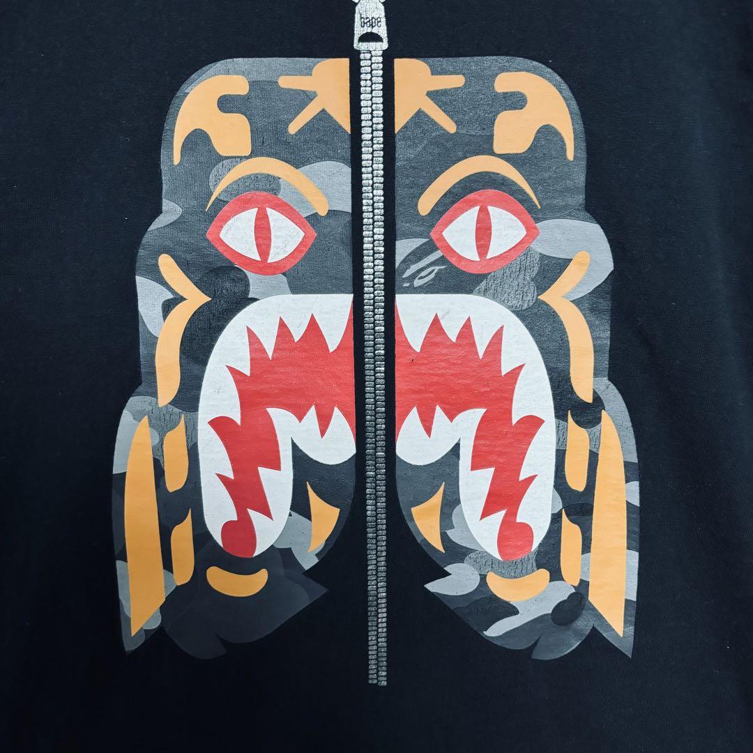 希少デザイン】A BATHING APE アベイシングエイプ Tシャツ XL 希少デザイン】A BATHING APE アベイシングエイプ Tシャツ XL