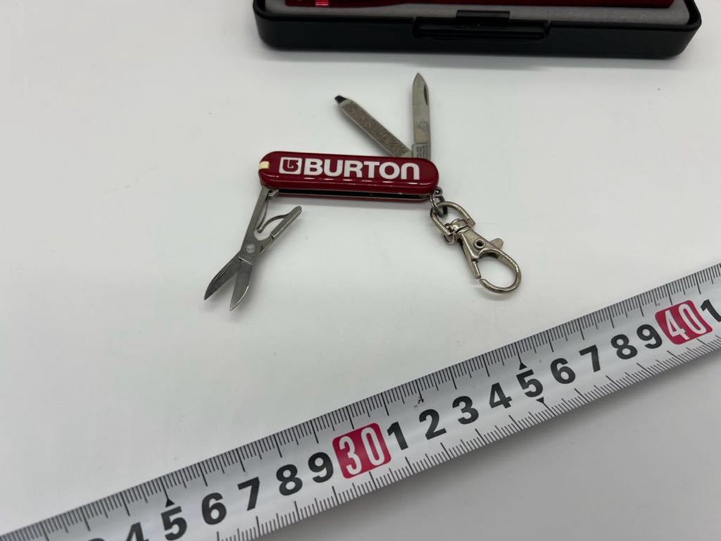 Burton 希少　非売品　ロゴ入り　ミニマグライト MINI MAGLIT ウ゛ィクトリノックス VICTORINOX 万能ナイフ　セット　レアー　マグライト_画像3