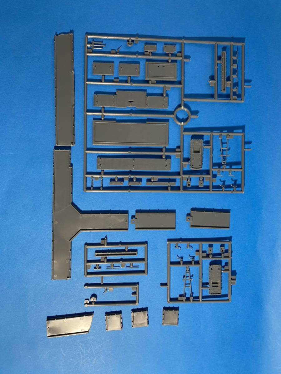 GM グリーンマックス 1/700 海軍基地（小型艇用係留地）スカイウェーブシリーズ クレーン船２セット 桟橋切り取り等 現状品_画像6