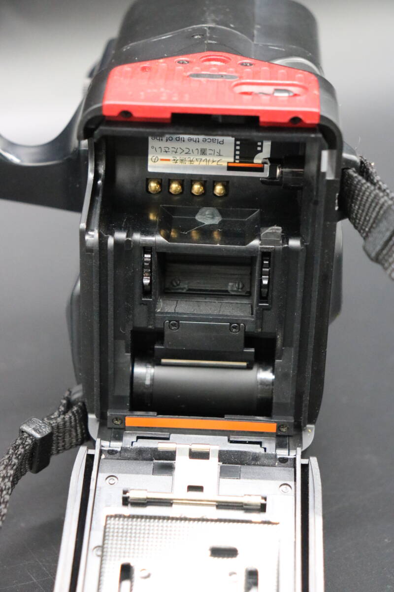 usA-536 KYOCERA 京セラ SAMURAi x3.0 25mm-75mm 3.5-4.3/フィルムカメラ グリップ折れ有　現状品/保管品 フラッシュ　シャッター〇_画像8