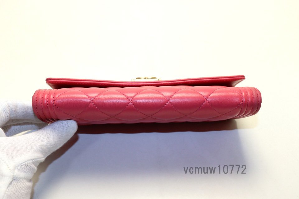 近年モデル希少美中古■CHANEL 29番台 ボーイシャネル レザー 2つ折り長財布 シャネル■1221pd19164_画像3