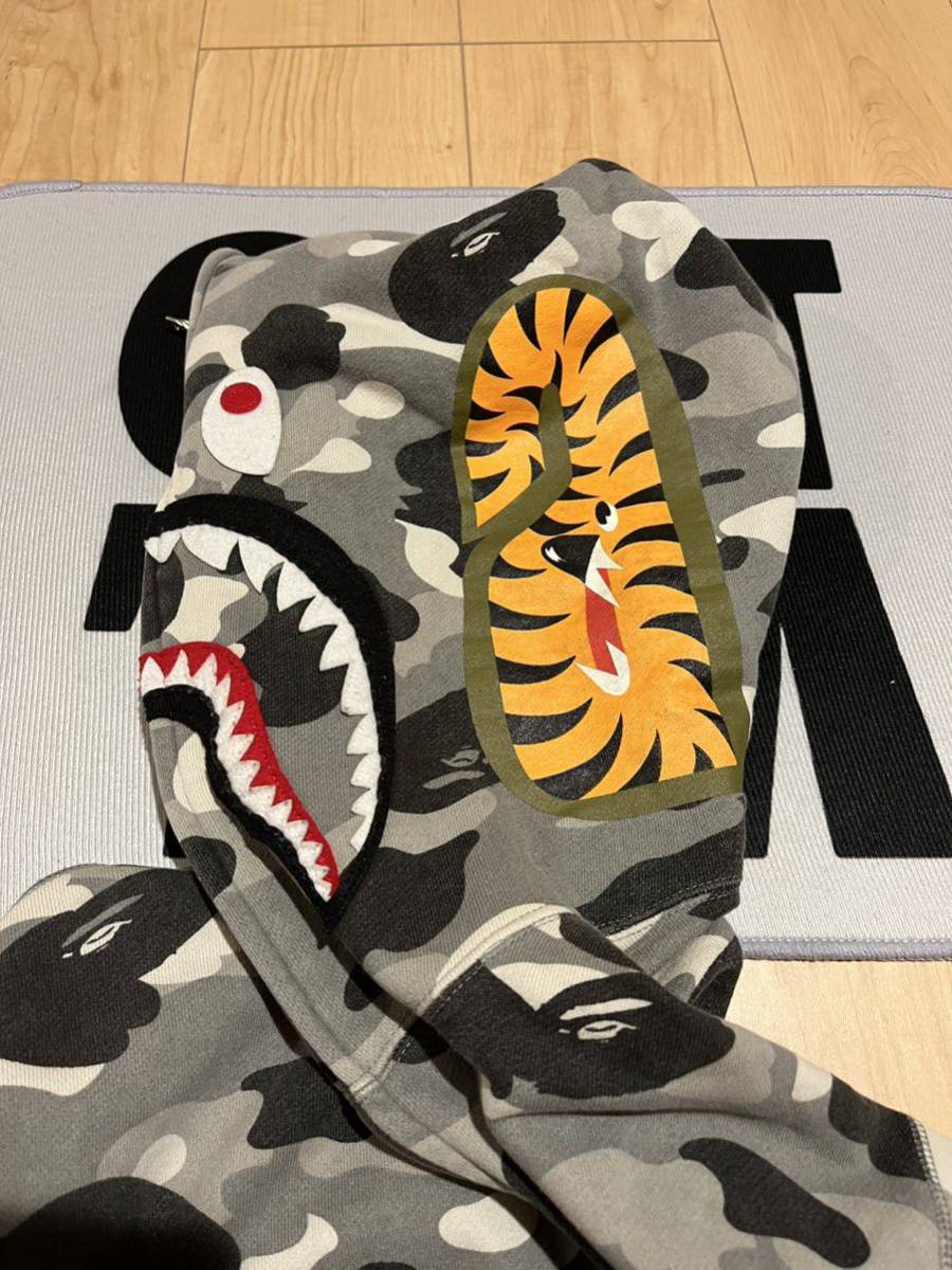 BAPE NFS限定ファーストカモシャークパーカー灰_画像5