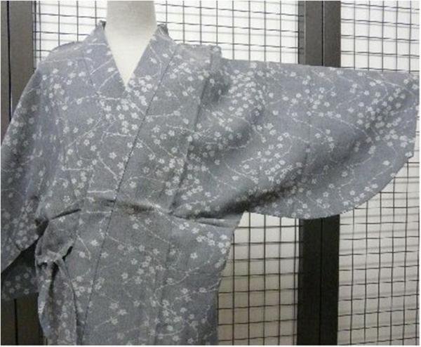 810 新品 夏用コート グレー地に花柄 小千谷ちぢみ