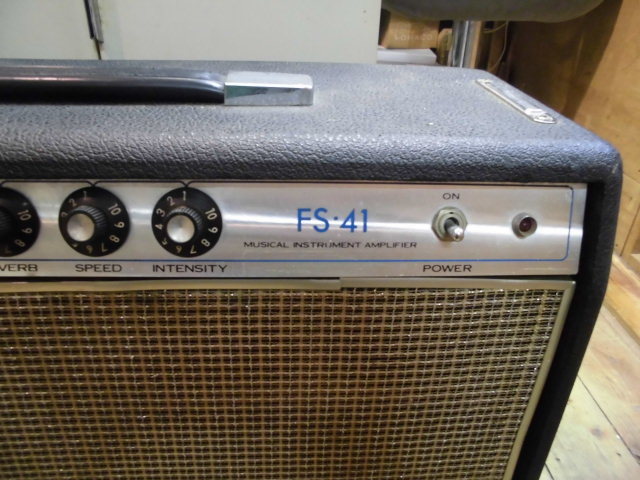 ELK FS-41 エルク コンボアンプ 名器 REVERB/TREMOLO リバーブ/トレモロ内蔵 サイケ ビンテージアンプ ビザール_画像3