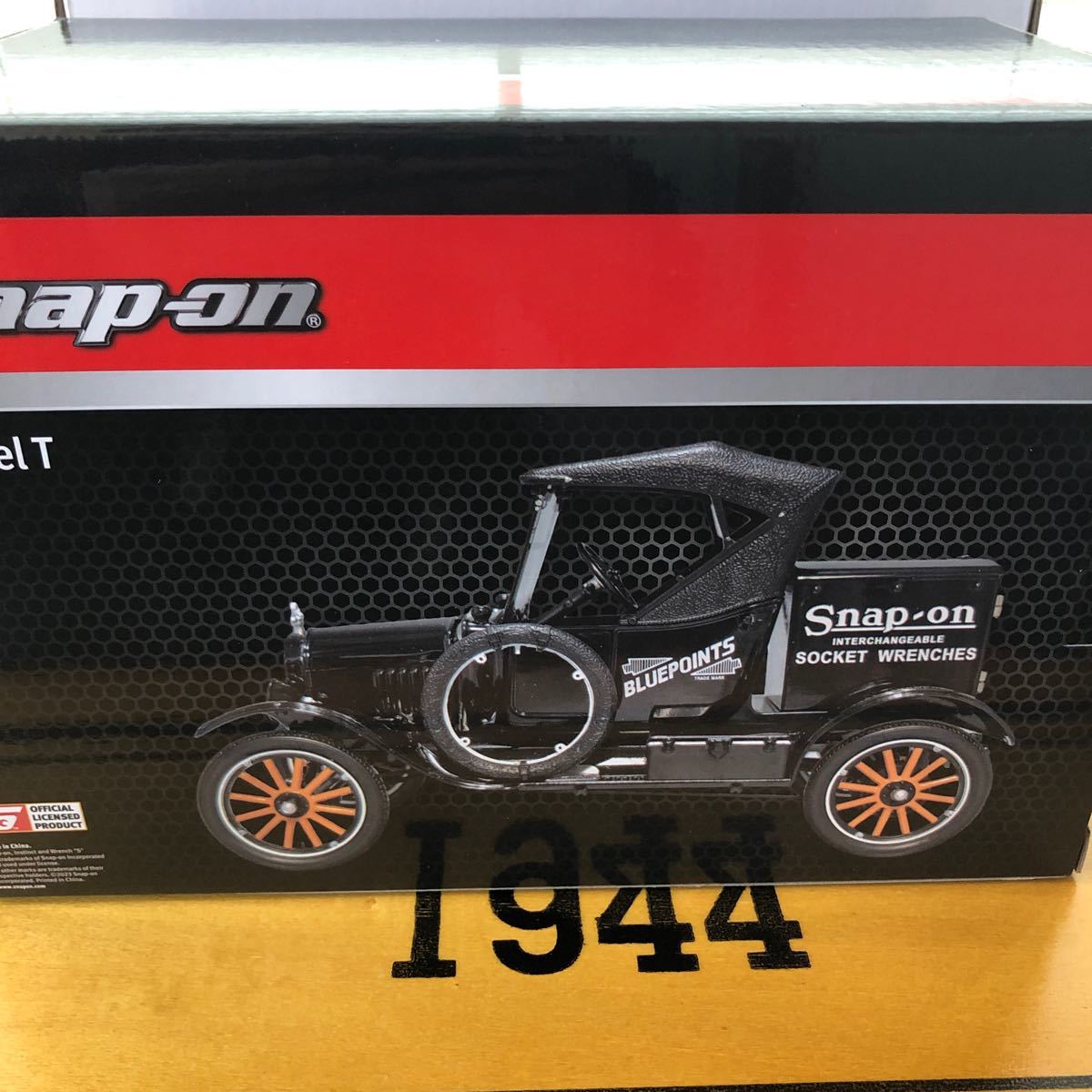 スナップオン1/18 ミニカー T型 ディスプレイケース付き 限定 レア MODEL T snap-on 新品の画像3