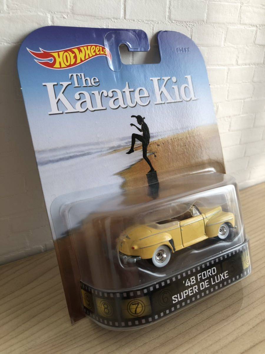 ホットウィール ミニカー HW レトロエンターテインメント '48 フォード スーパーデラックス HotWheels RETRO The Karate Kid FORD_画像2