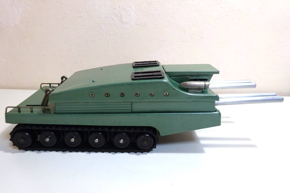 動画あり!!☆BANDAI(バンダイ)コマンダータンク☆宇宙戦車 動画あり!!☆BANDAI(バンダイ)コマンダータンク☆宇宙戦車