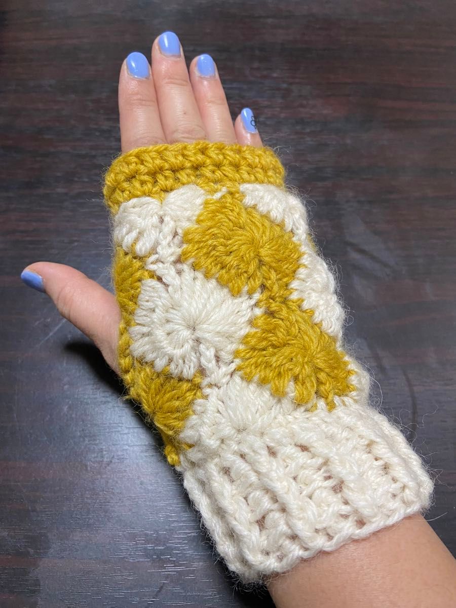 ハンドメイド　手編み指なし手袋　アームカバー
