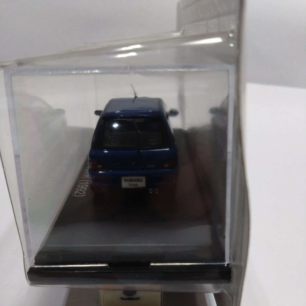 1/43スケールミニカー　スバル　SUBARU　ヴィヴィオ　Vivio RX-R（1992）　国産名車コレクション_画像4