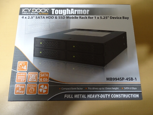 [ジャンク] ICY DOCK MB994SP-4SB-1 4 x 2.5インチSATA HDD/SSD搭載用モジュールケース_画像1
