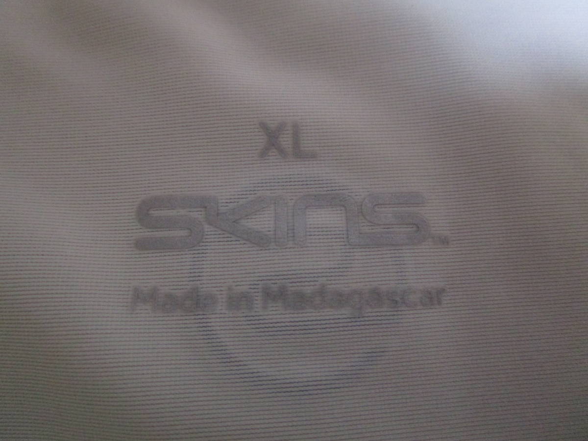 超特価!吸汗速乾!良好即決!SKINS スキンズ メンズ 半袖 インナー コンプレッション ウエア Tシャツ ホワイト系 size XLの画像7