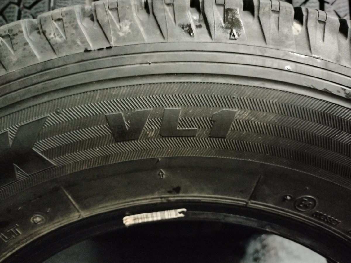 BS BRIDGESTONE BLIZZAK VL1 195/80R15 107/105L LT 15インチ スタッドレス 4本 21～22年製 バリ溝 キャラバン ハイエース等　(VTY723)_画像8