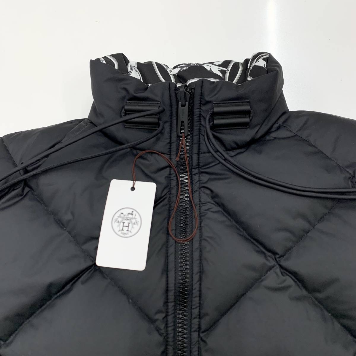 9187 unused Hermes down reversible outer black 