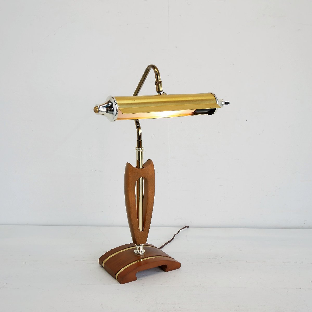 アメリカ ヴィンテージ ピアノランプ 照明 ウッドベース テーブルライト ゴールドカラー #502-036-329