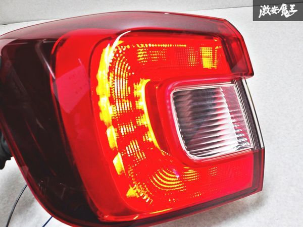 ★点灯OK★ スバル 純正 VM4 VMG レヴォーグ LED テール レンズ テール ランプ 左 左側 助手席側 ICHIKOH D125 即納 棚P-2_画像2