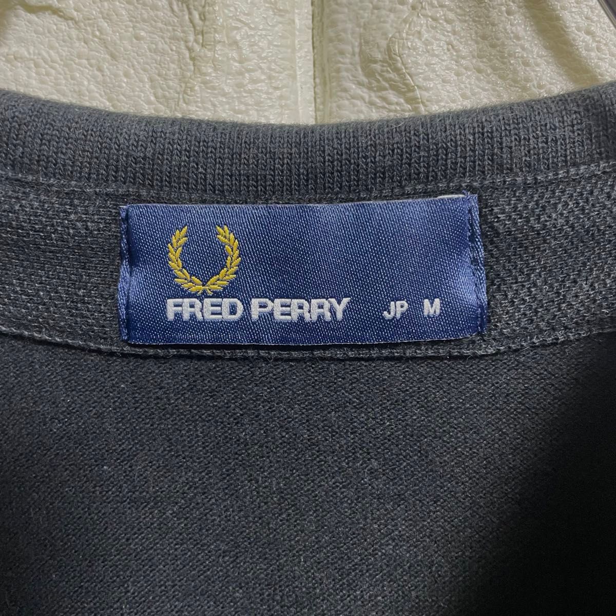 FRED PERRY フレッドペリー　半袖ポロシャツ　刺繍ロゴ　メンズMサイズ