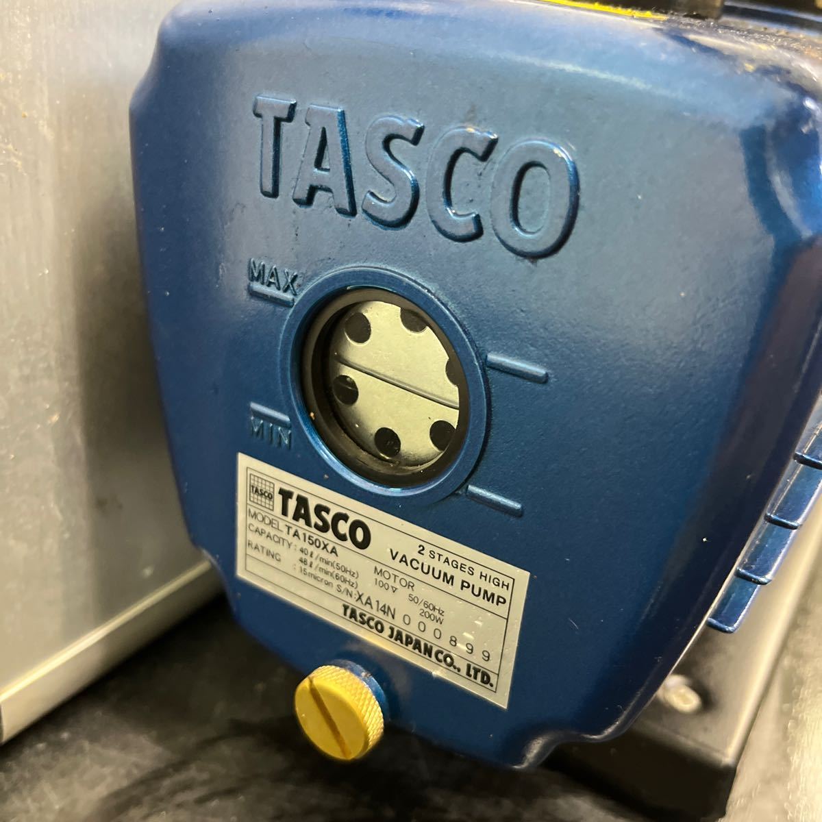●C305 状態良好 TASCO タスコ 高性能 真空ポンプ TA150XA アルミケース付き 動作品_画像2