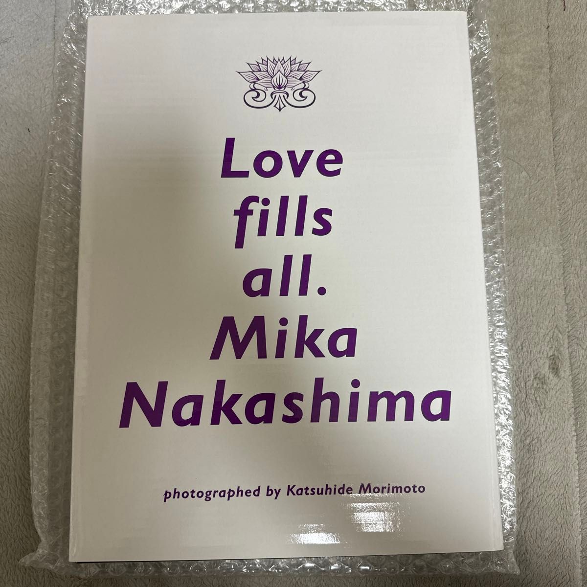 値下げ★新品未開封★Ｌｏｖｅ　ｆｉｌｌｓ　ａｌｌ．　中島美嘉写真集 Ｋａｔｓｕｈｉｄｅ　Ｍｏｒｉｍｏｔｏ／〔撮影〕