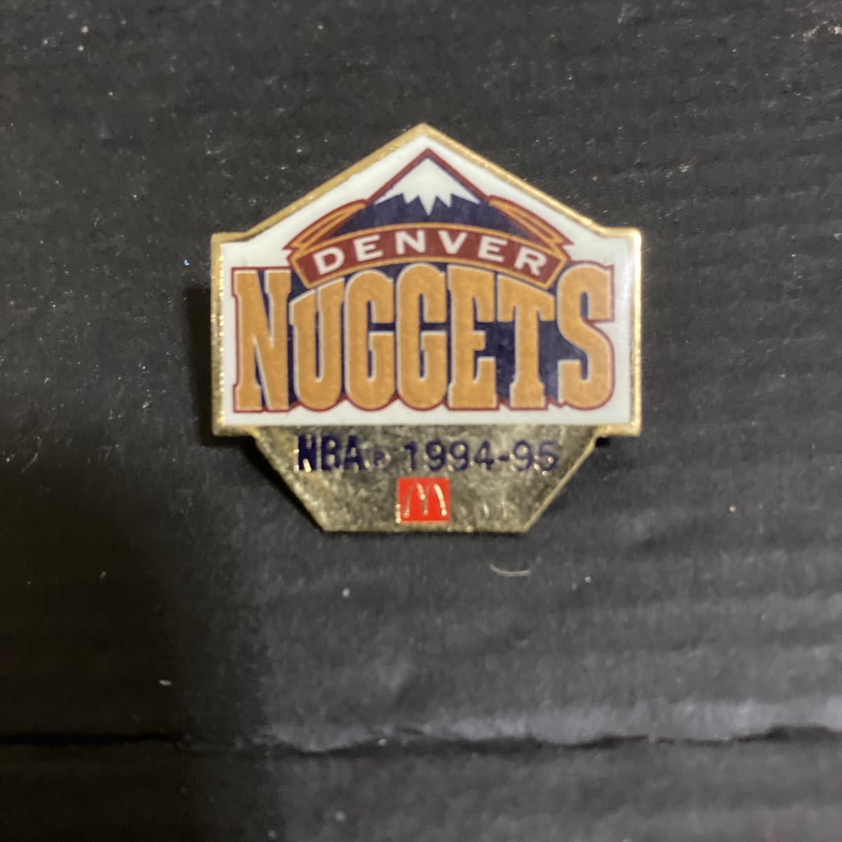 デンバーナゲッツ　Denver nuggets 1994-1995 ピンバッジ　マグドナルド　NBA pin_画像1