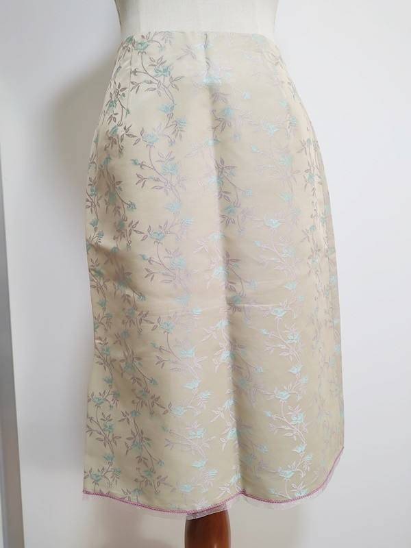 KUMIKYOKU 組曲 膝丈 スカート チャイナ風 ベージュ系 サイズ1_画像3