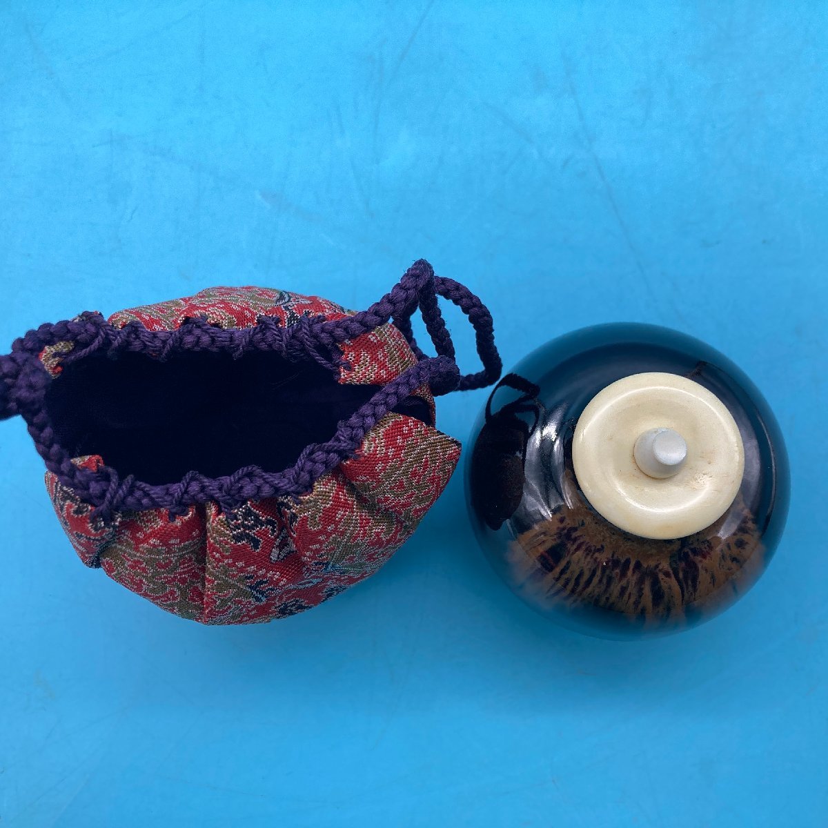 【A9302P007】茶入 茶道具 仕覆付き 茶器 陶器 伝統工芸品 御茶席 約7X6㎝_画像6