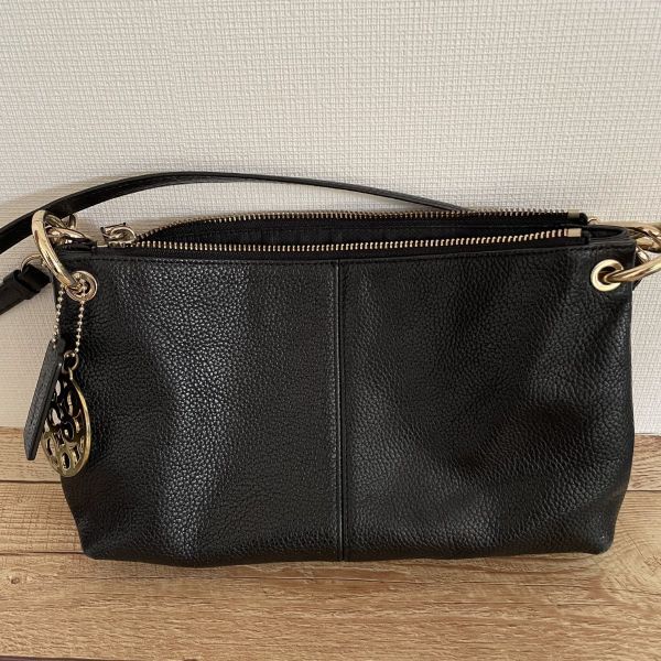 中古美品★【COACH(コーチ)】チャーリー クロスボディー ハンドバッグ ショルダーバッグ_画像2