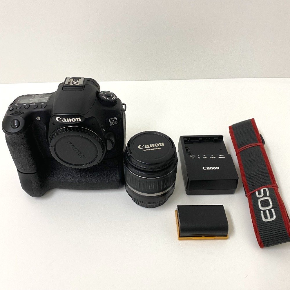 【送料無料】Canon キヤノン デジタル一眼レフカメラ EOS 60D レンズキット EF-S18-55mm F3.5-5.6 IS II 中古【Ae470064】_画像1