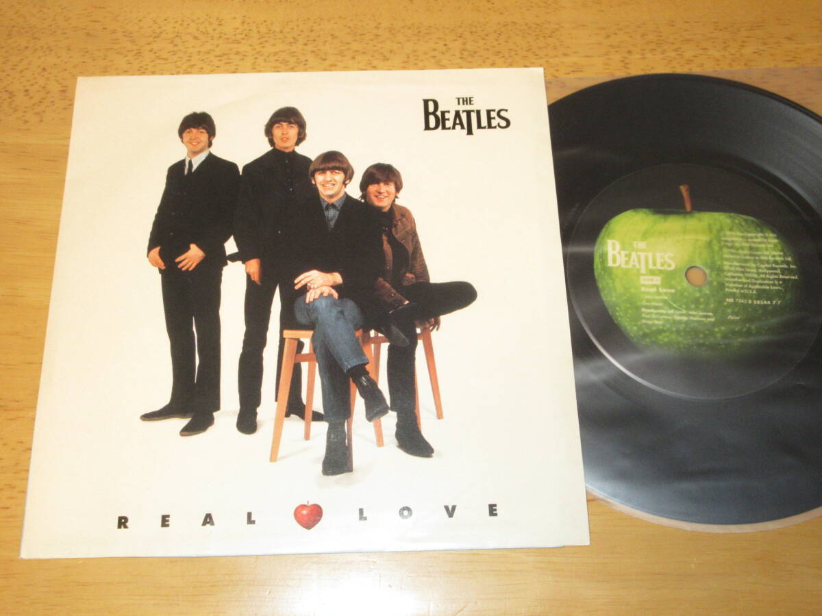 ◆◇THE BEATLES(ザ・ビートルズ)【REAL LOVE/BABY'S IN BLACK(Live At The Hollywood Boul,1965.8.30)】米盤シングル/Capitol/Apple◇◆_画像1